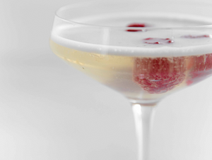 White 0 Cosmo